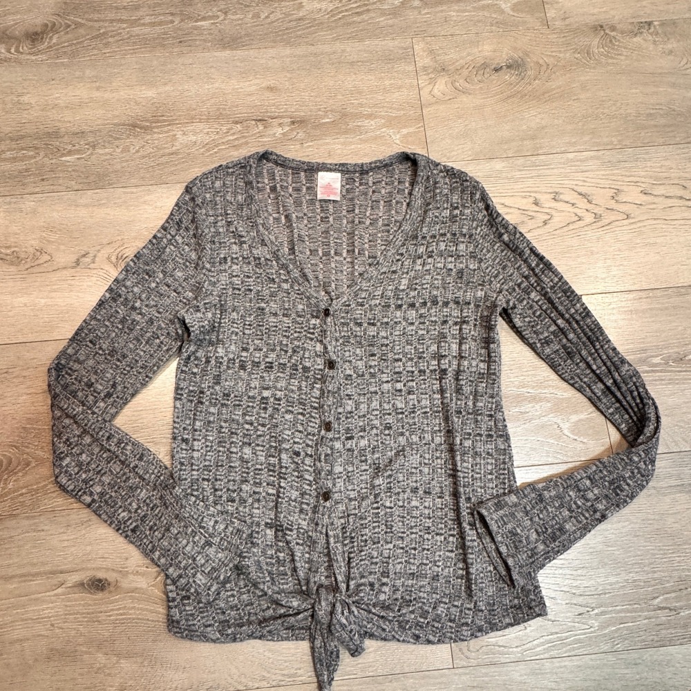 No Boundaries Ribbed Knit Button Front Tie Hem Cardigan Sweater Gray Medium M